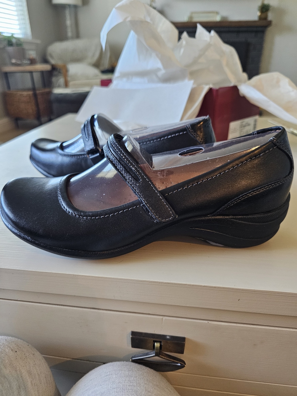 Hush Puppies Black Leather Mary Jane Flats Size 7.5
